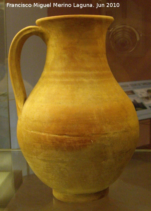 Cortijo del Ahorcado - Cortijo del Ahorcado. Jarro visigodo siglos V-VII. Museo Provincial de Jan