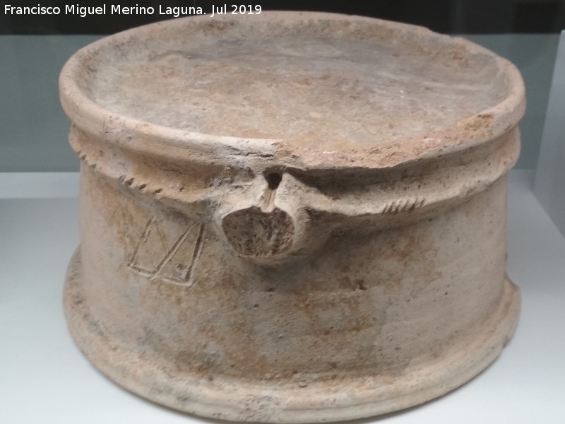 Calle S�mola - Calle S�mola. Reposadero circular siglos XII-XIII. Museo Arqueol�gico Regional de Murcia