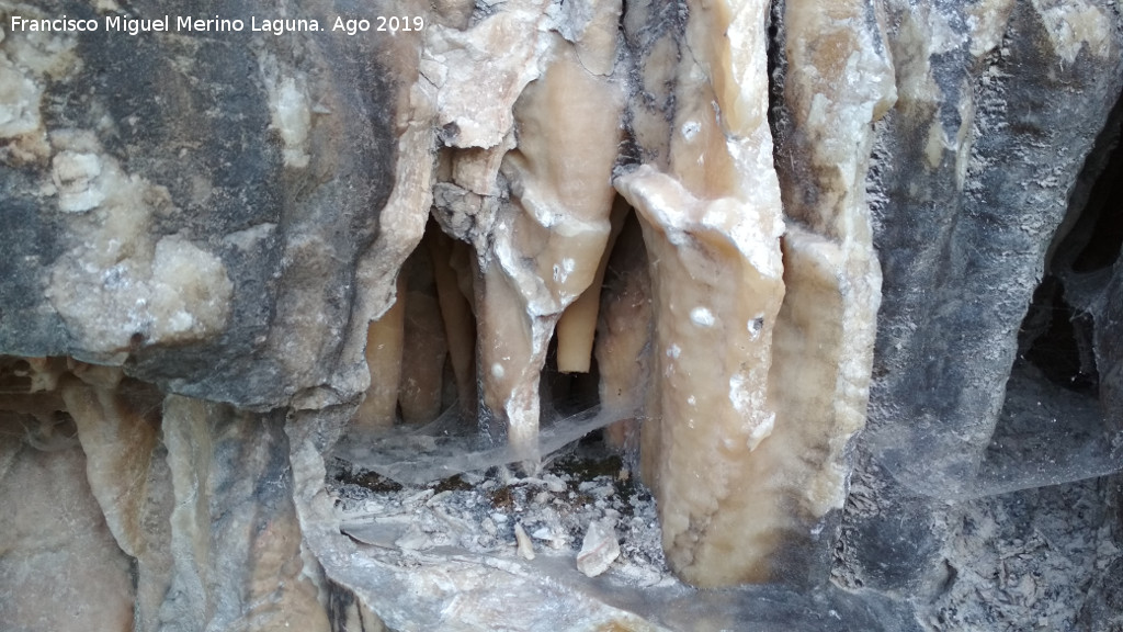 Espeleotemas de la Cantera del Chozo - Espeleotemas de la Cantera del Chozo. 