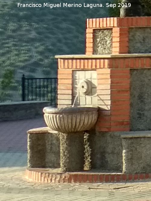Farola y Fuente de la Plaza de los Jilgueros - Farola y Fuente de la Plaza de los Jilgueros. Fuente