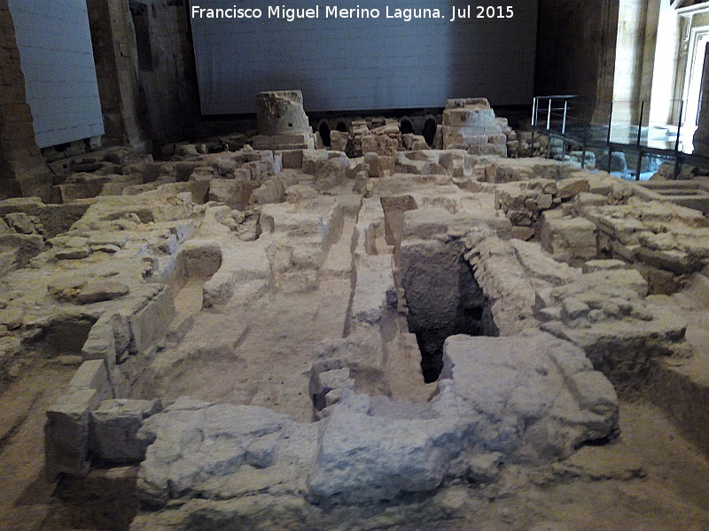 La Mota. Iglesia Mayor Abacial. Excavaci�n arqueol�gica - La Mota. Iglesia Mayor Abacial. Excavaci�n arqueol�gica. 