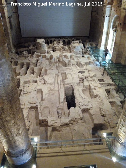 La Mota. Iglesia Mayor Abacial. Excavaci�n arqueol�gica - La Mota. Iglesia Mayor Abacial. Excavaci�n arqueol�gica. 