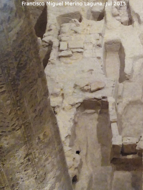 La Mota. Iglesia Mayor Abacial. Excavaci�n arqueol�gica - La Mota. Iglesia Mayor Abacial. Excavaci�n arqueol�gica. Muro de la antigua iglesia g�tica