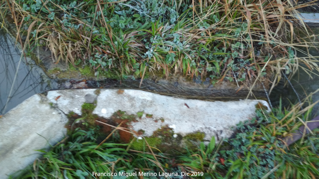 Fuente de la Trocha de Carboneros - Fuente de la Trocha de Carboneros. Desag�e