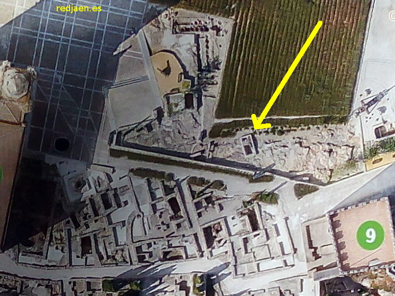 La Mota. Aljibe del Barrio Noble - La Mota. Aljibe del Barrio Noble. Situaci�n