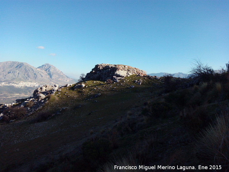 Castillo Saleta del Moro - Castillo Saleta del Moro. Con B�dmar al fondo