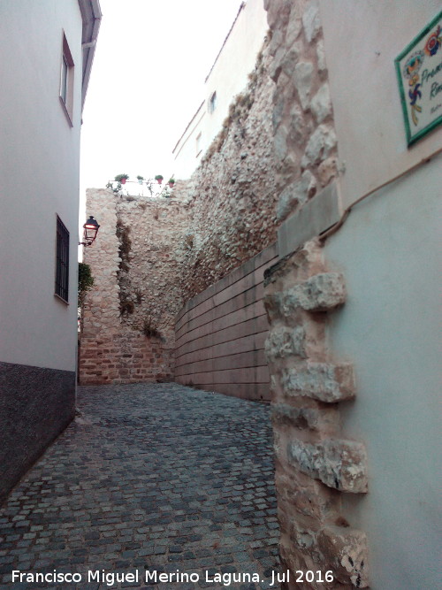 Calle del Cinto - Calle del Cinto. Muralla y torre�n