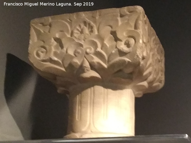 Historia de Granada - Historia de Granada. Capitel nazar. Siglo XIV. Casa de los Tiros