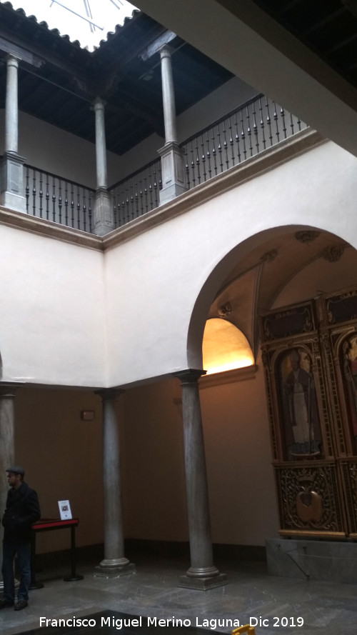 Madraza - Madraza. Patio