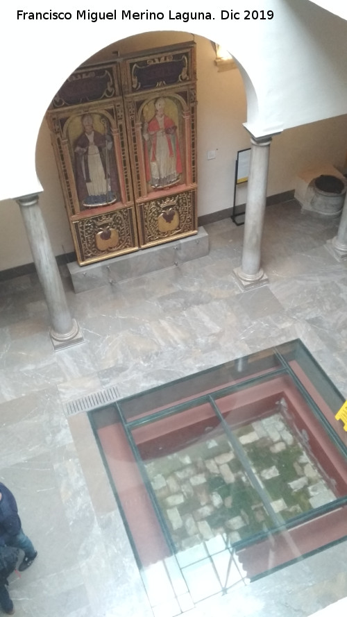 Madraza - Madraza. Puertas y alberca