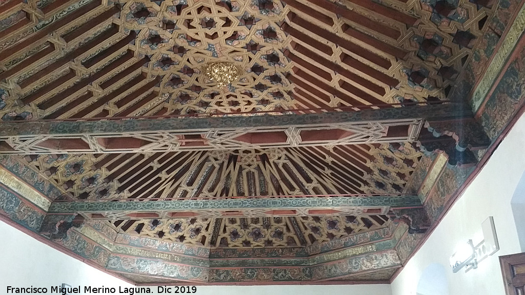 Madraza - Madraza. Artesonado mud�jar del Sal�n de los Caballeros XXIV