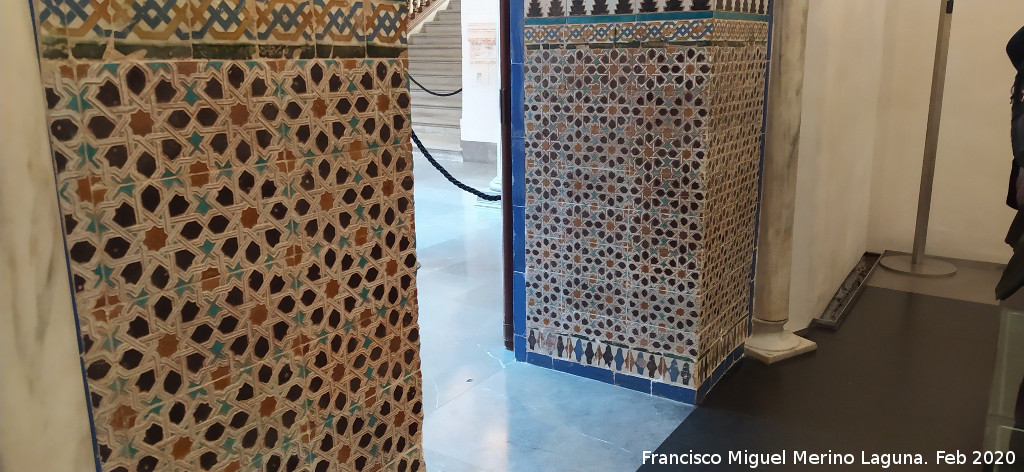 Madraza - Madraza. Azulejos de la entrada al Oratorio