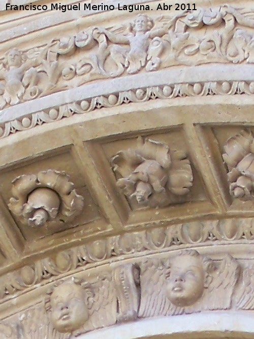 Colegiata de la Asunci�n - Colegiata de la Asunci�n. Detalle del arco