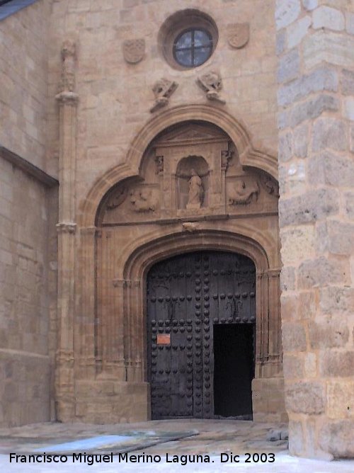 Colegiata de San Bartolom� - Colegiata de San Bartolom�. Portada