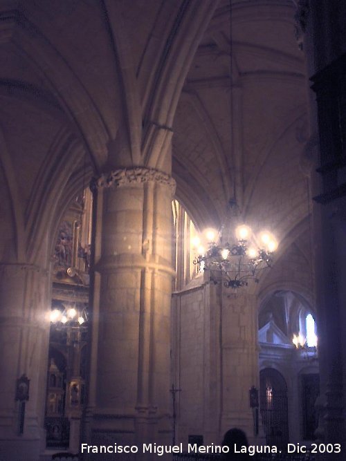 Colegiata de San Bartolom� - Colegiata de San Bartolom�. Interior