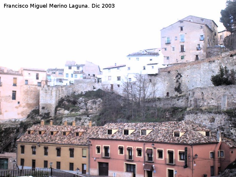 Muralla de Cuenca - Muralla de Cuenca. Por la parte del teatro