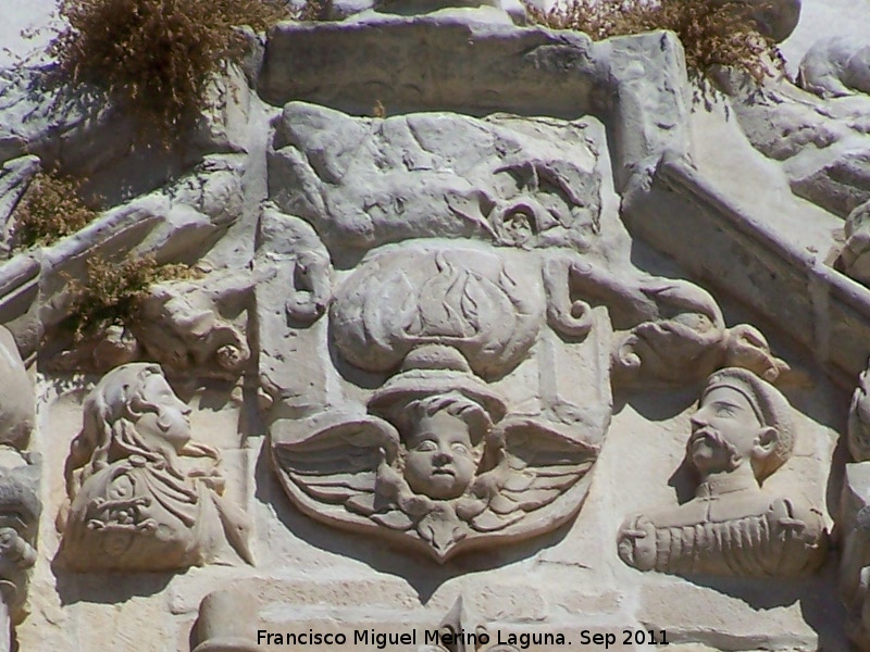 Iglesia de Santa Mar�a - Iglesia de Santa Mar�a. Escudo central