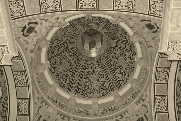 Iglesia de San Pedro - Iglesia de San Pedro. Foto antigua. C�pula del mausoleo de los Amantes