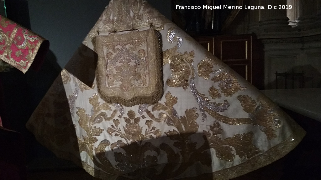 Catedral de Baeza. Sacrist�a - Catedral de Baeza. Sacrist�a. Capa pluvial 1788