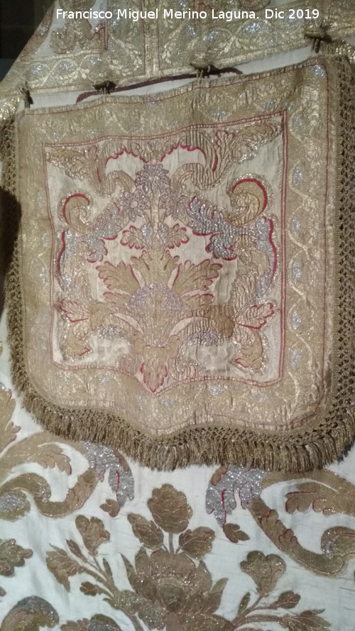 Catedral de Baeza. Sacrist�a - Catedral de Baeza. Sacrist�a. Capa pluvial 1788. Detalle