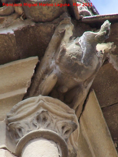 Iglesia del Salvador - Iglesia del Salvador. G�rgola de la esquina derecha del campanario