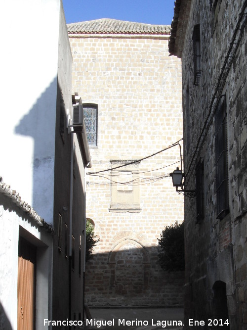 Iglesia de Santiago Apstol - Iglesia de Santiago Apstol. Lateral