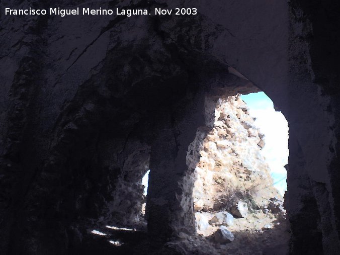 Castillo de B�lmez - Castillo de B�lmez. Desde el interior puerta trasera