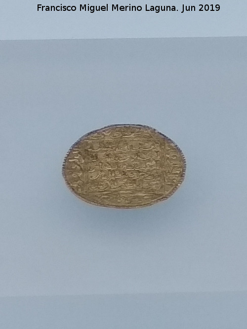 Almohades - Almohades. Dobla almohade de oro, siglo XI. Museo Arqueolgico de Granada