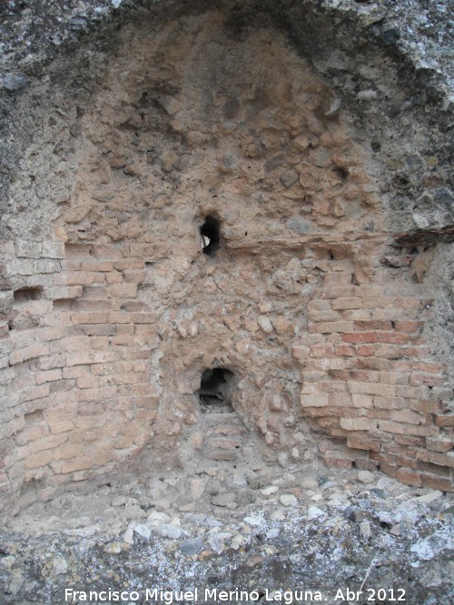Carnicera de los Moros - Carnicera de los Moros. Arco central con desages