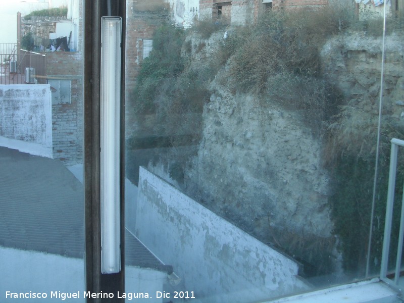 Muralla de Ja�n. Torre�n Oculto de la Puerta de Martos - Muralla de Ja�n. Torre�n Oculto de la Puerta de Martos. Lienzo de muralla desde el Torre�n Oculto