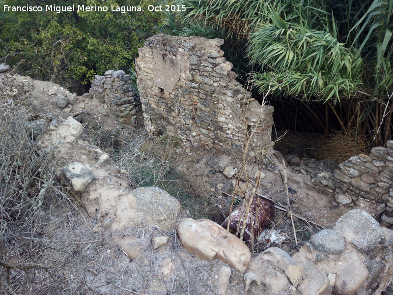 Cstulo. Molino de Caldona - Cstulo. Molino de Caldona. Ruinas antes de llegar al molino