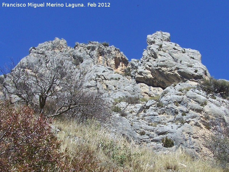 Cerro Salto de la Yegua - Cerro Salto de la Yegua. Formaci�n rocosa de su vertiente Este