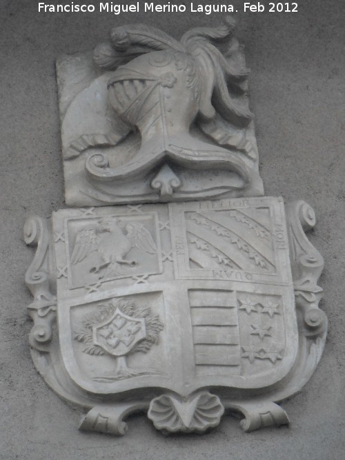 Casa del Alferez Jos� Gallo - Casa del Alferez Jos� Gallo. Escudo izquierdo