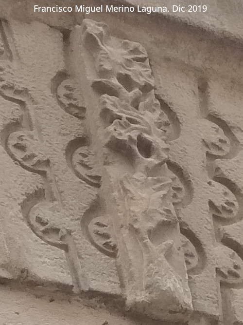 Casa de la Calle Alcal� n� 2 - Casa de la Calle Alcal� n� 2. Motivo vegetal