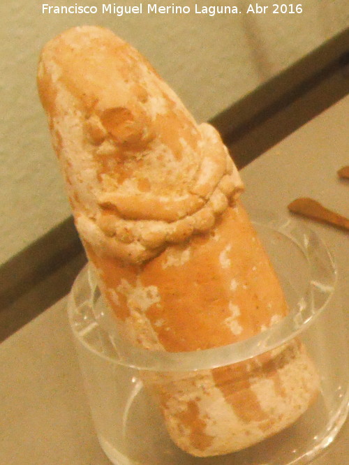 Historia de Fuensanta de Martos - Historia de Fuensanta de Martos. Figurilla femenina ibera de arcilla siglo III a.C. Museo Provincial de Jan