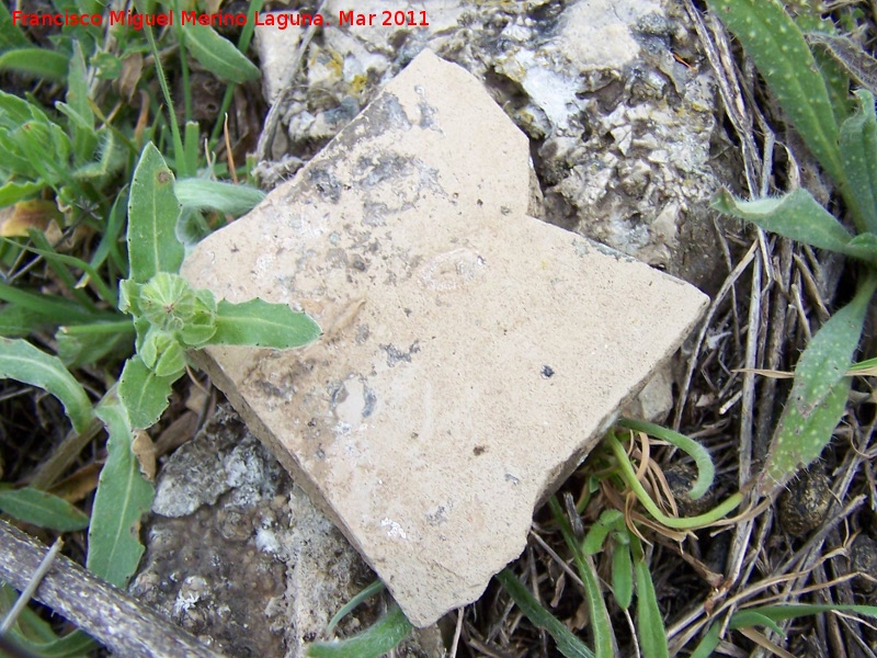 Torre�n del Cerro Algarrobo - Torre�n del Cerro Algarrobo. Cer�mica