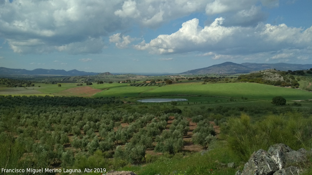 Castillo Torre de Zarracot�n - Castillo Torre de Zarracot�n. Vistas hacia la laguna