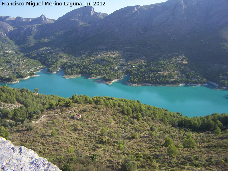 Pantano de Guadalest - Pantano de Guadalest. 