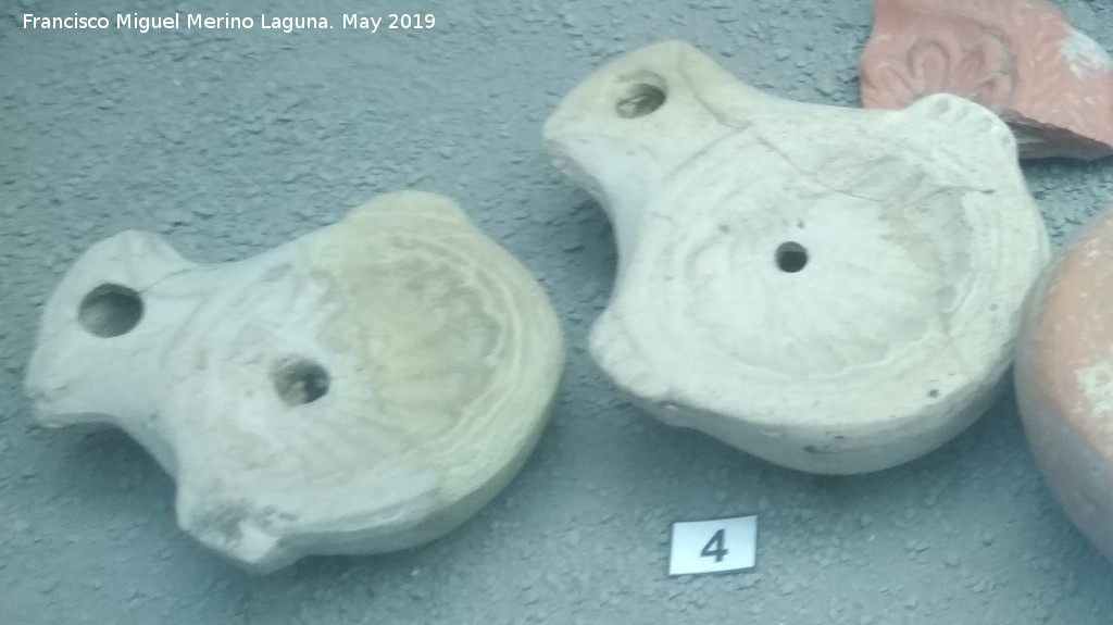 Lucerna - Lucerna. Lucernas de veneras. Cstulo. Siglos I-III d.C. Museo Arqueolgico de Linares