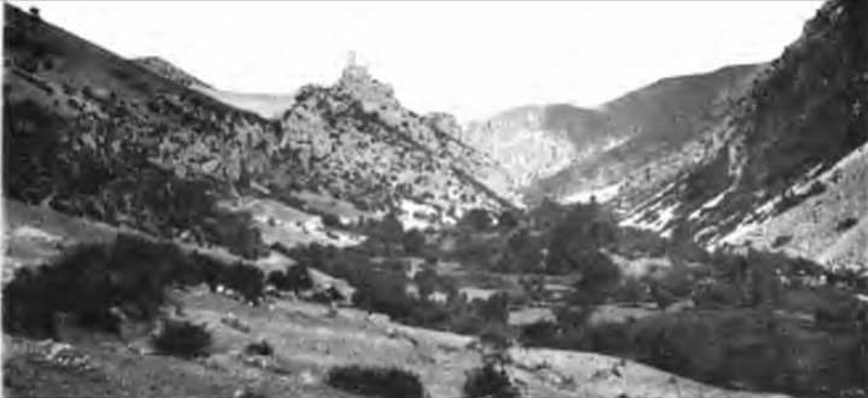 Vegas Altas del Valdearazo - Vegas Altas del Valdearazo. Foto tomada hacia 1905 en el valle de Ot��ar por el ge�logo franc�s Robert Douvill� y publicadas en su libro Esquisse g�ologique des Pr�-alpes subb�tiques (Partie centrale), editado en Par�s en 1906