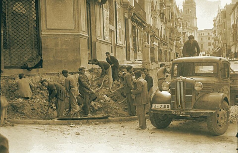 Calle Bernab Soriano - Calle Bernab Soriano. Foto antigua. Obras