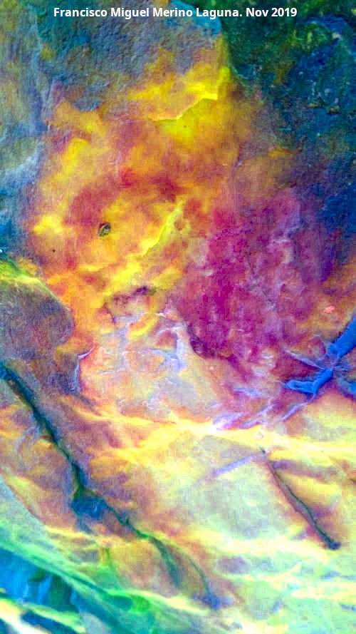 Pinturas rupestres del Cimbarrillo de Mar�a Antonia II - Pinturas rupestres del Cimbarrillo de Mar�a Antonia II. Tratada con Dstretch
