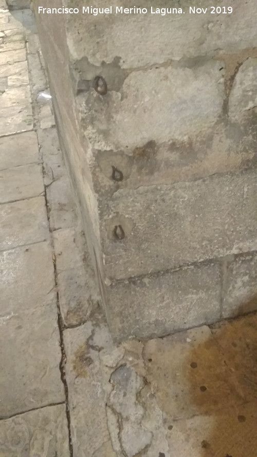 Catedral de Ja�n. Fachada g�tica - Catedral de Ja�n. Fachada g�tica. Anillas