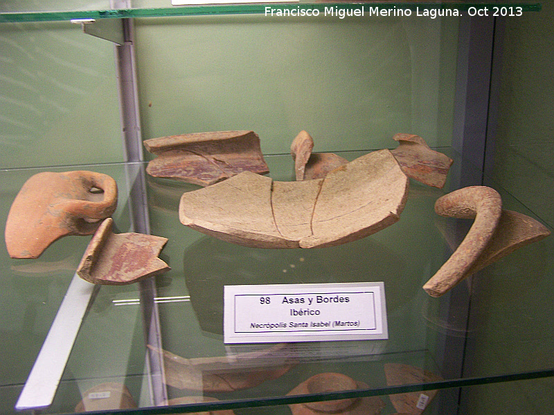 Necr�polis de Santa Isabel - Necr�polis de Santa Isabel. Cer�mica ibera. Museo San Antonio de Padua - Martos