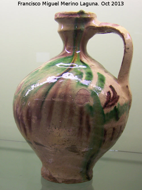 Yacimiento El Rodeo - Yacimiento El Rodeo. Olpe �rabe. Museo San Antonio de Padua - Martos