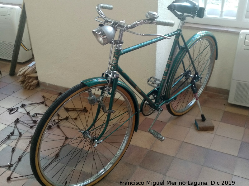 Bicicleta - Bicicleta. Archivo Hist�rico Provincial de Ja�n