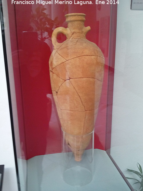 Historia de V�lez-M�laga - Historia de V�lez-M�laga. �nfora. Palacio del Marqu�s de Beniel