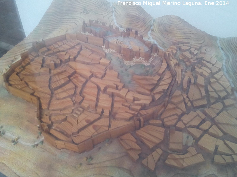 Historia de V�lez-M�laga - Historia de V�lez-M�laga. Maqueta de V�lez M�laga en el siglo XIV
