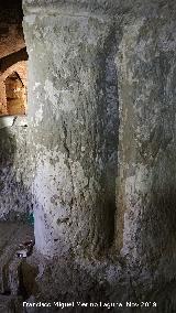 Ermita de San Torcuato. Columna tallada