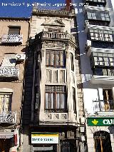Edificio de la Calle Bernab� Soriano n� 8. 